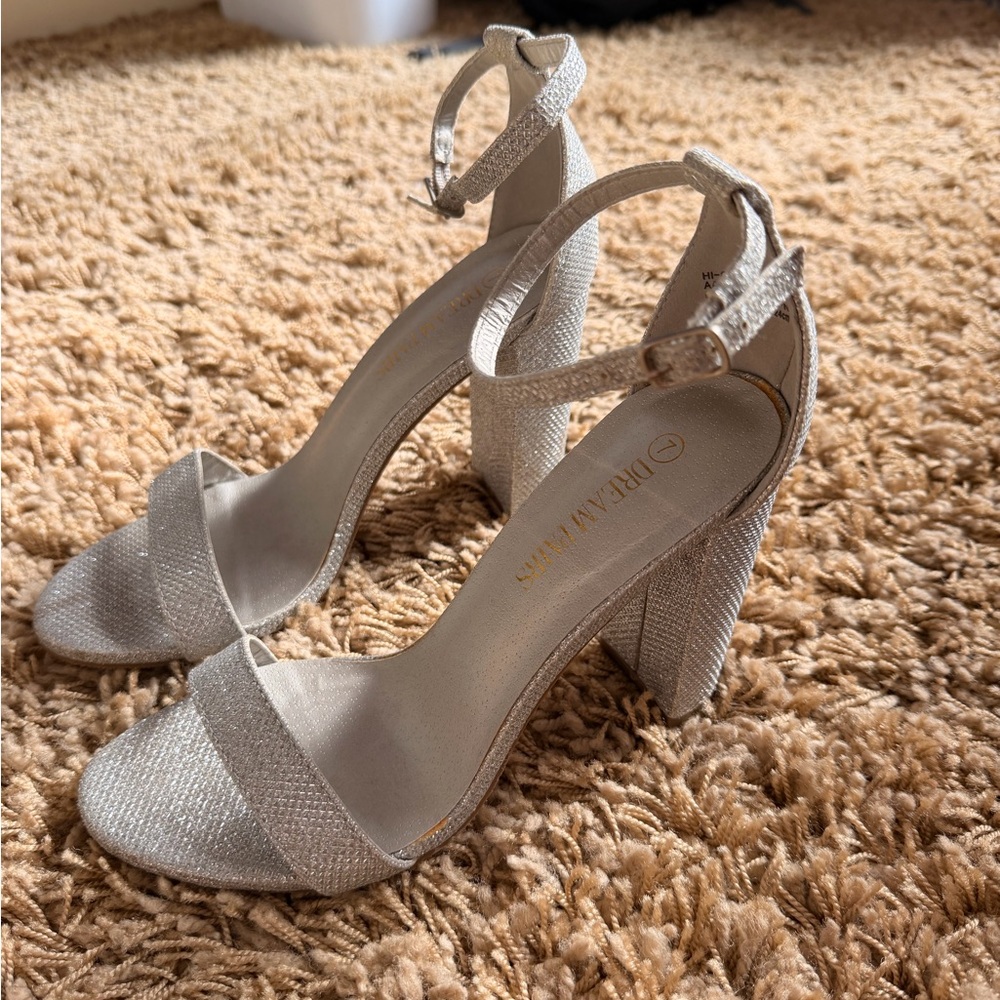 Dream Pairs Glittering Silver 3-4 In Block Heels - Size 7